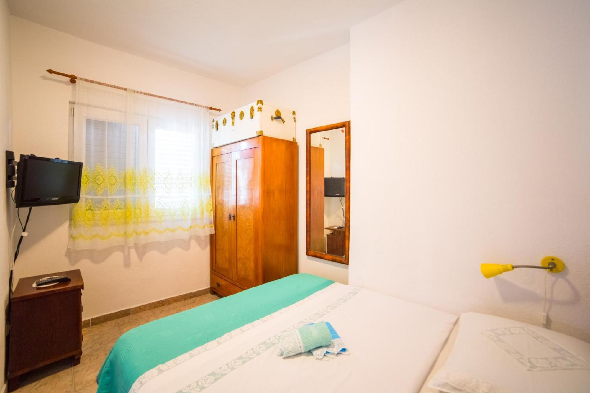 Apartmani Kala Подгора Номер фото